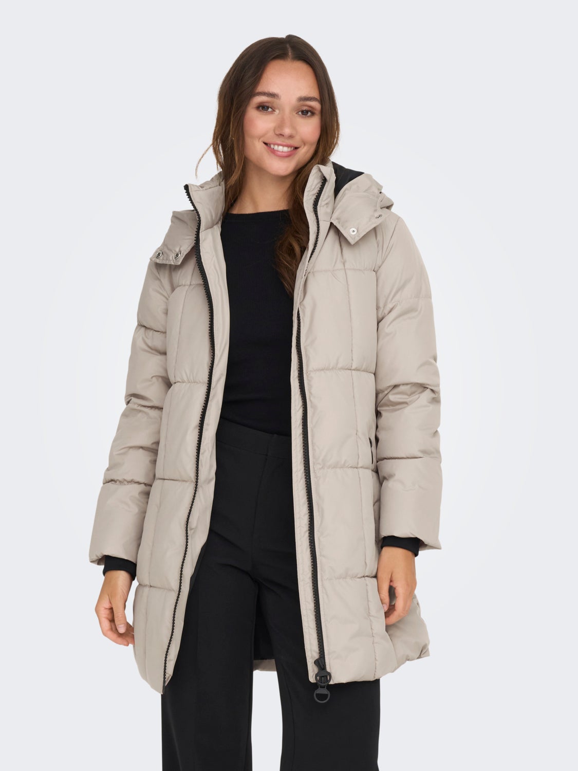 Puffer coat with hood