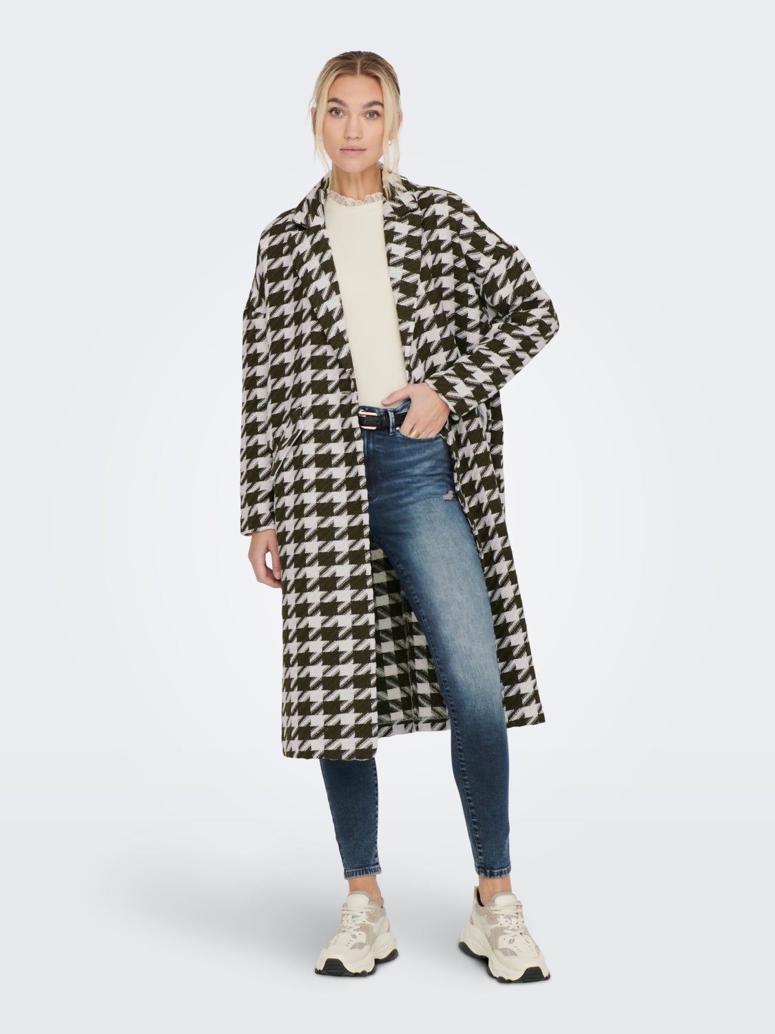 Houndstooth coat