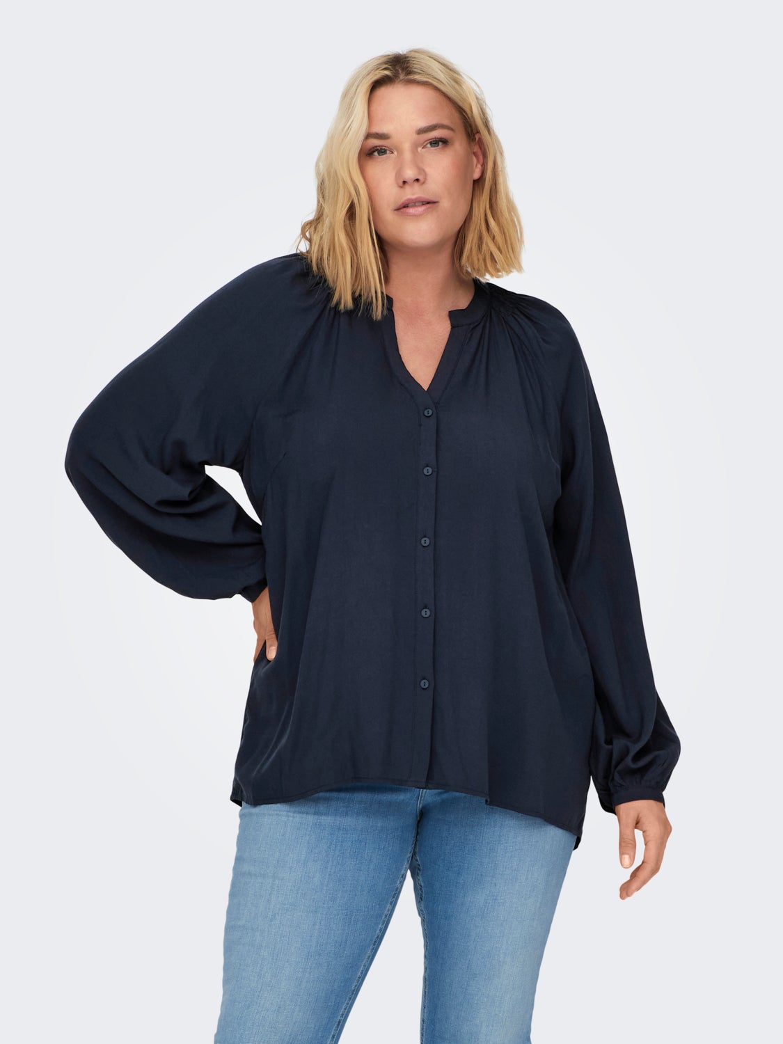 Curvy viscose shirt