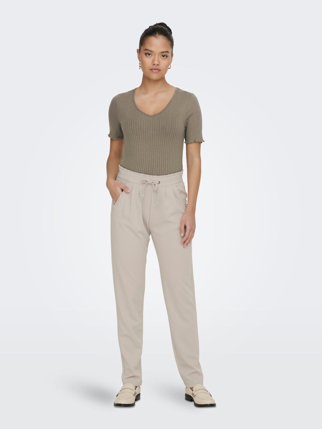 Pants with side pockets
