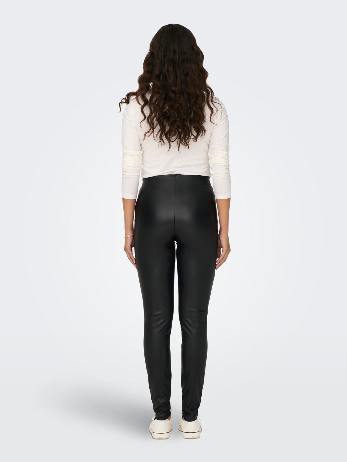 Coated tight fit leggings
