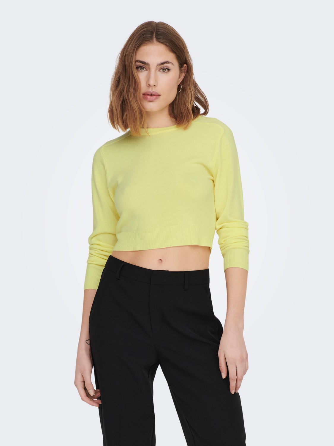 Cropped knitted pullover