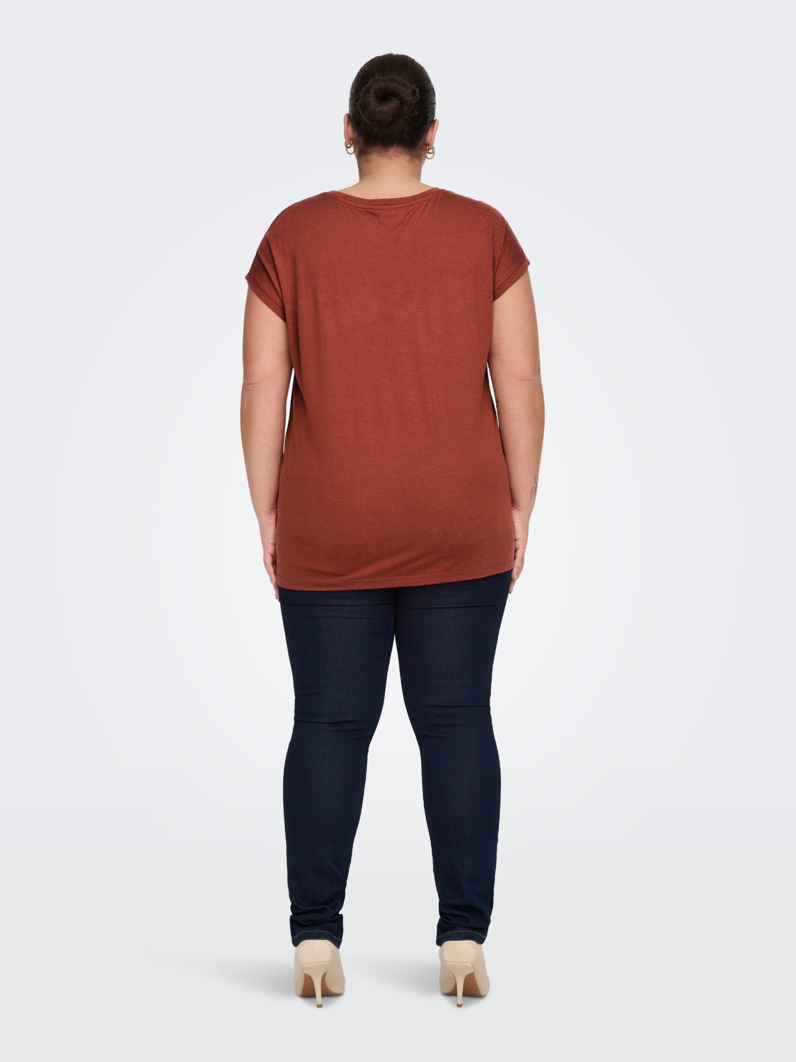 Curvy lace detail Top