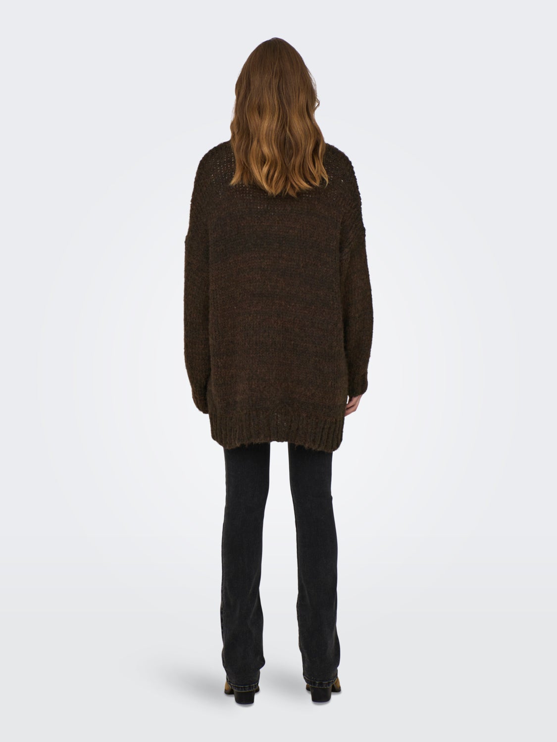 O-neck long knitted pullover
