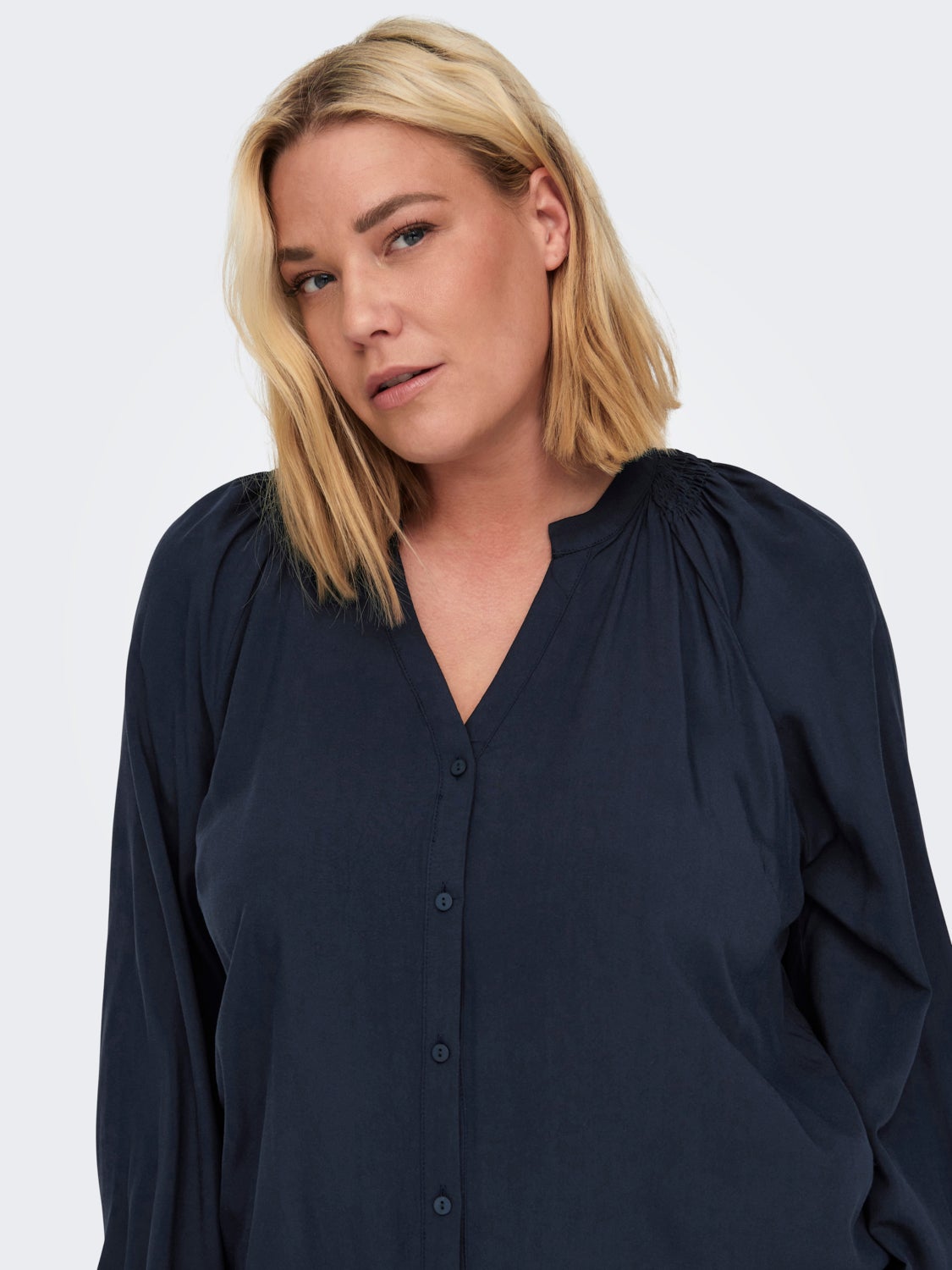 Curvy viscose shirt