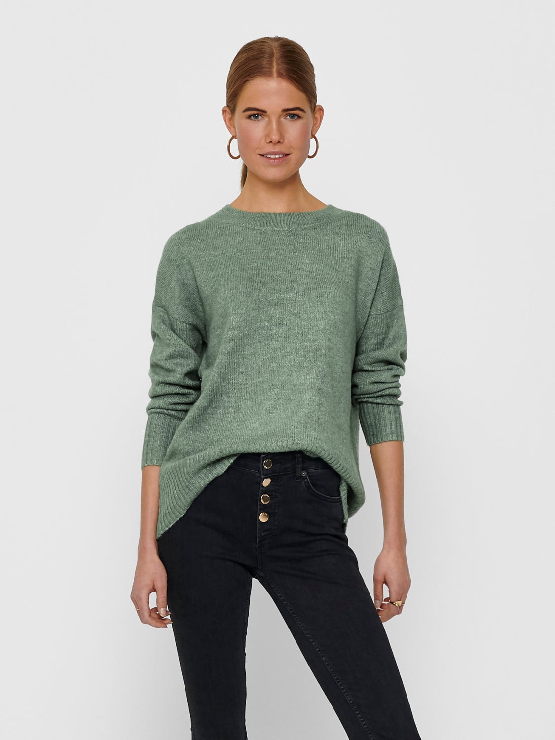 O-neck knitted pullover