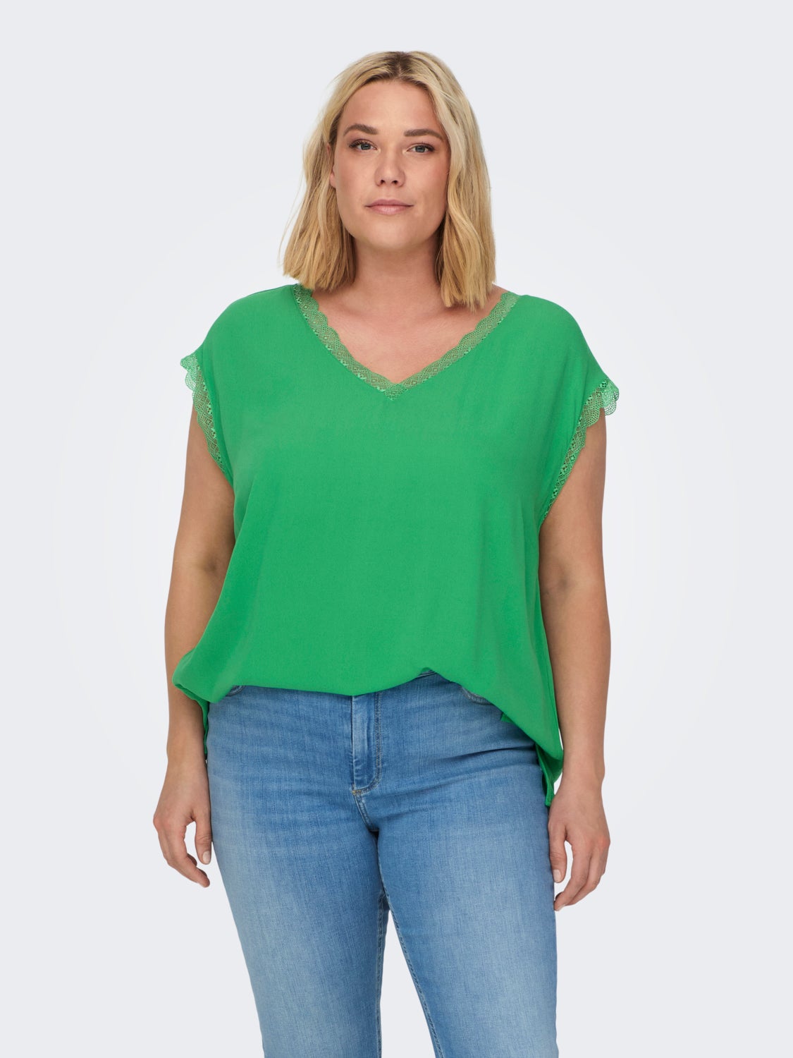 Curvy viscose top