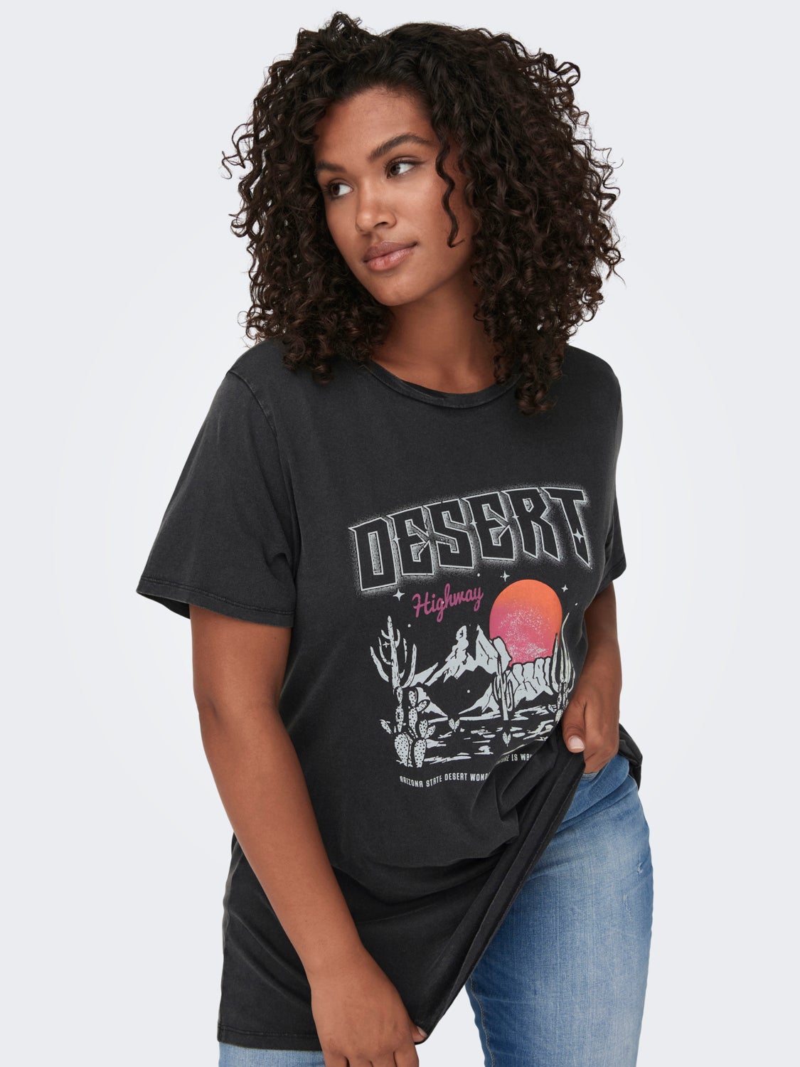 Curvy t-shirt with print