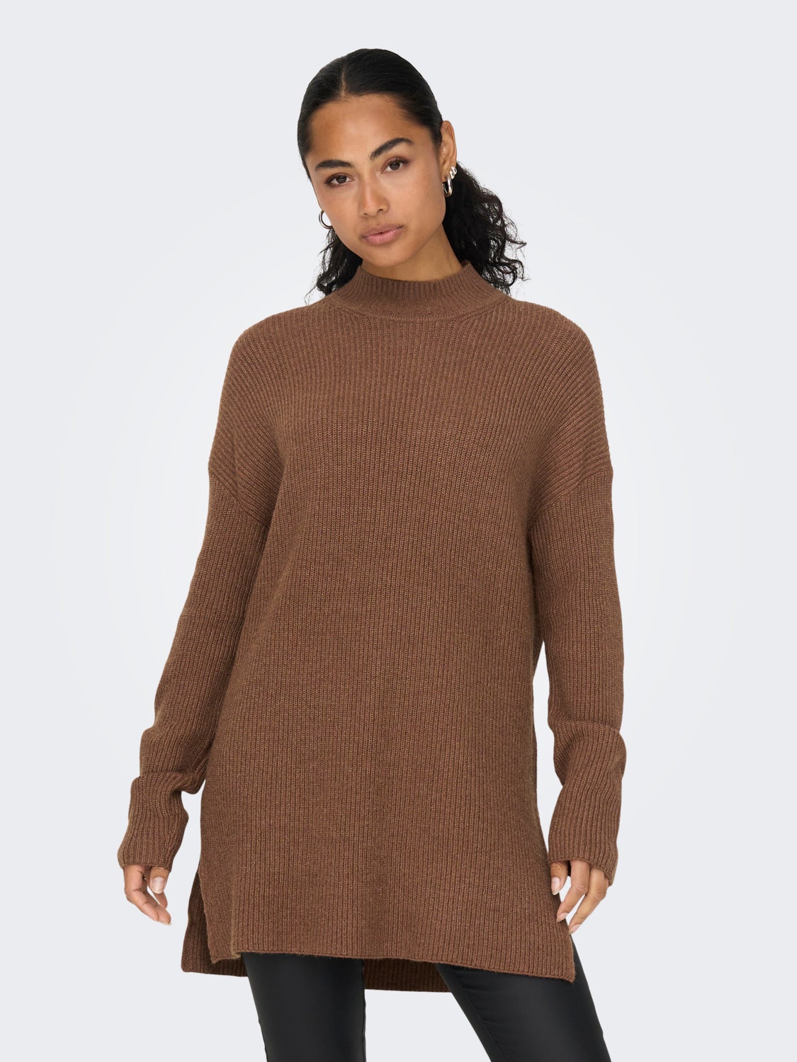 High neck knitted pullover