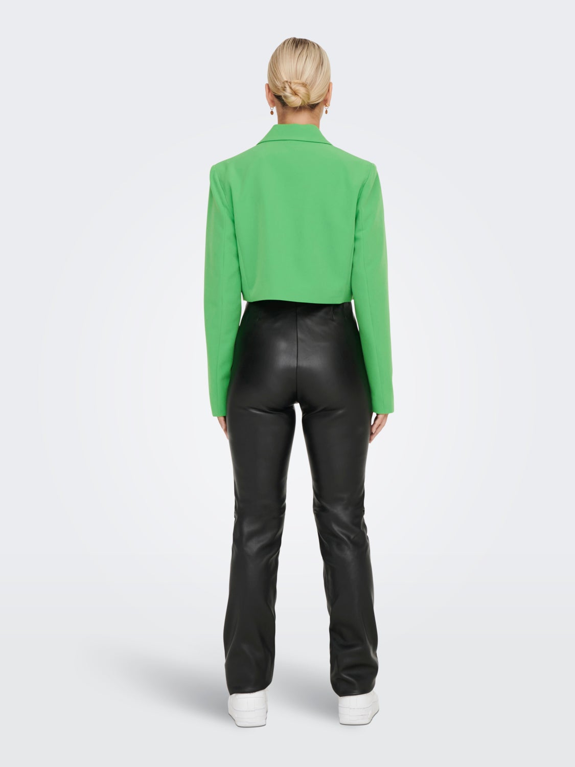 Cropped solid color blazer