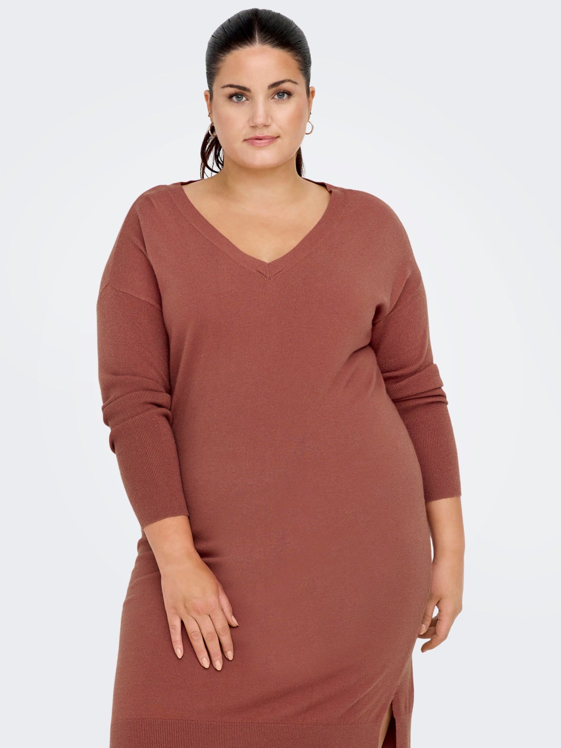 Curvy v-neck knitted dress