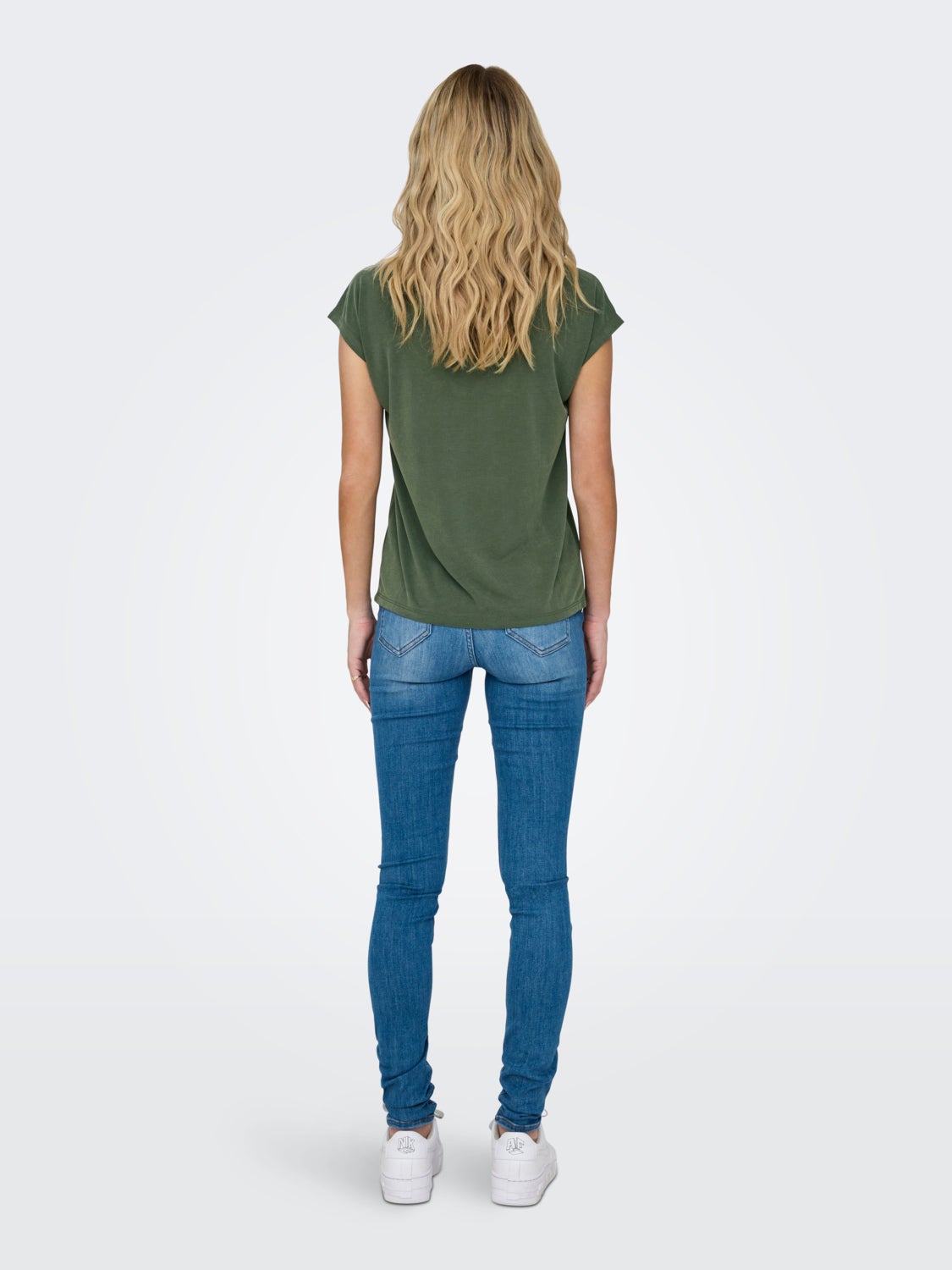 V-NECK TOP WITH SHORT SLEEVES