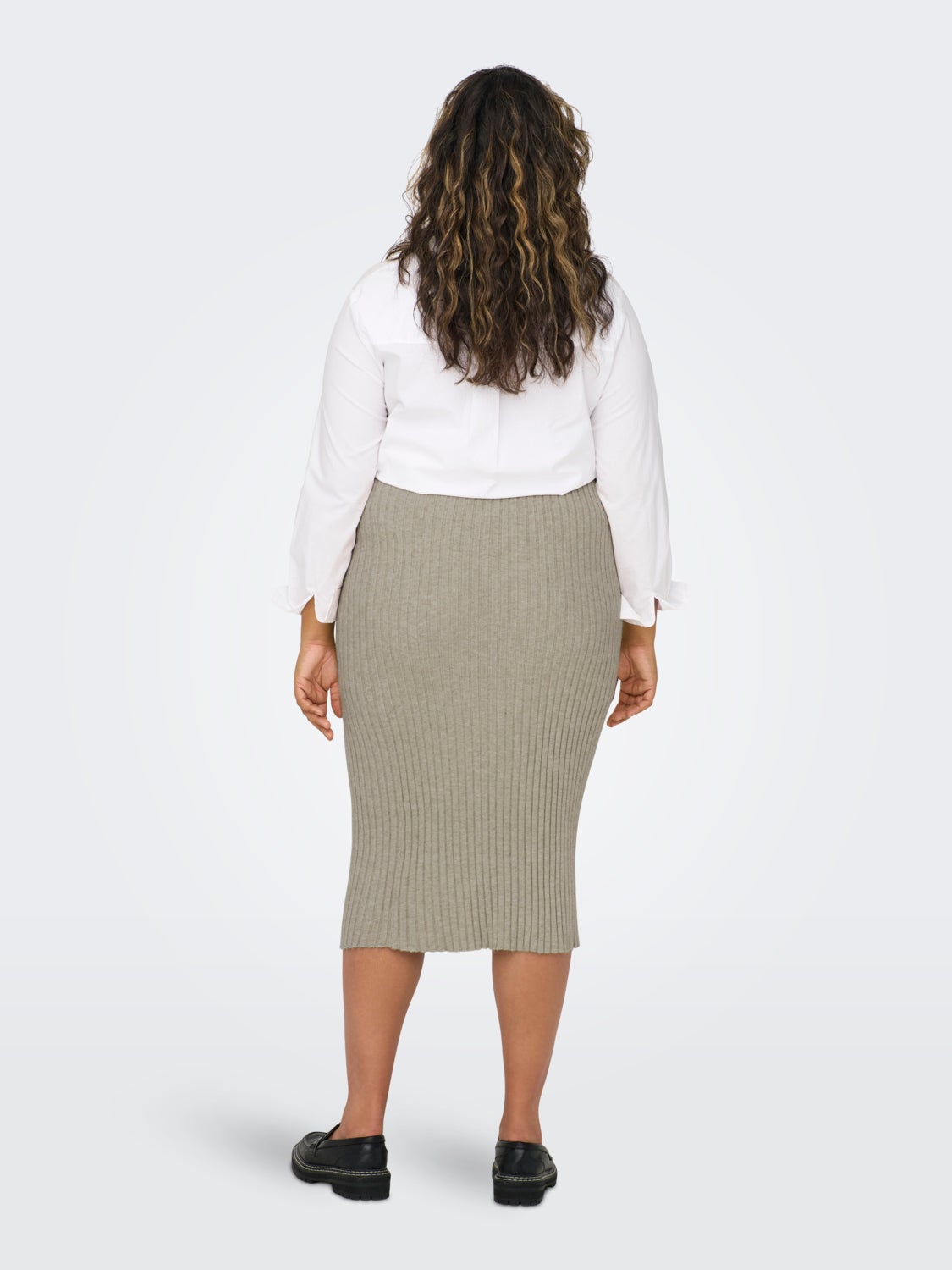 Curvy midi knit skirt