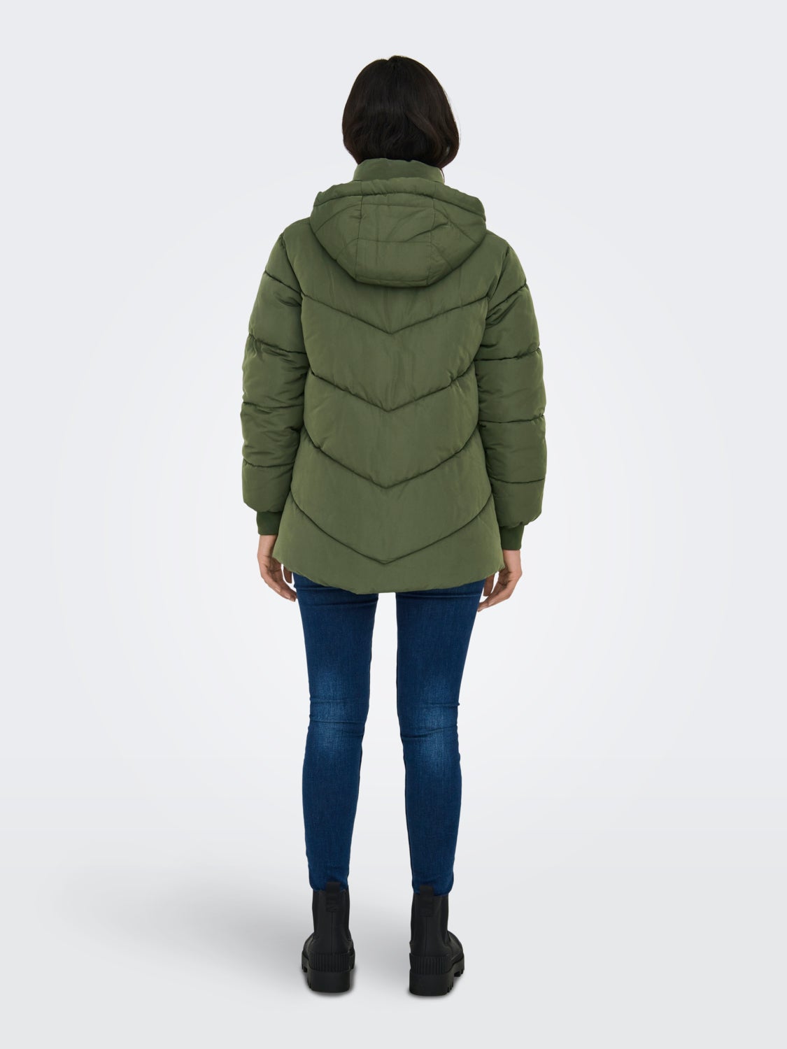 Short puffer jacket