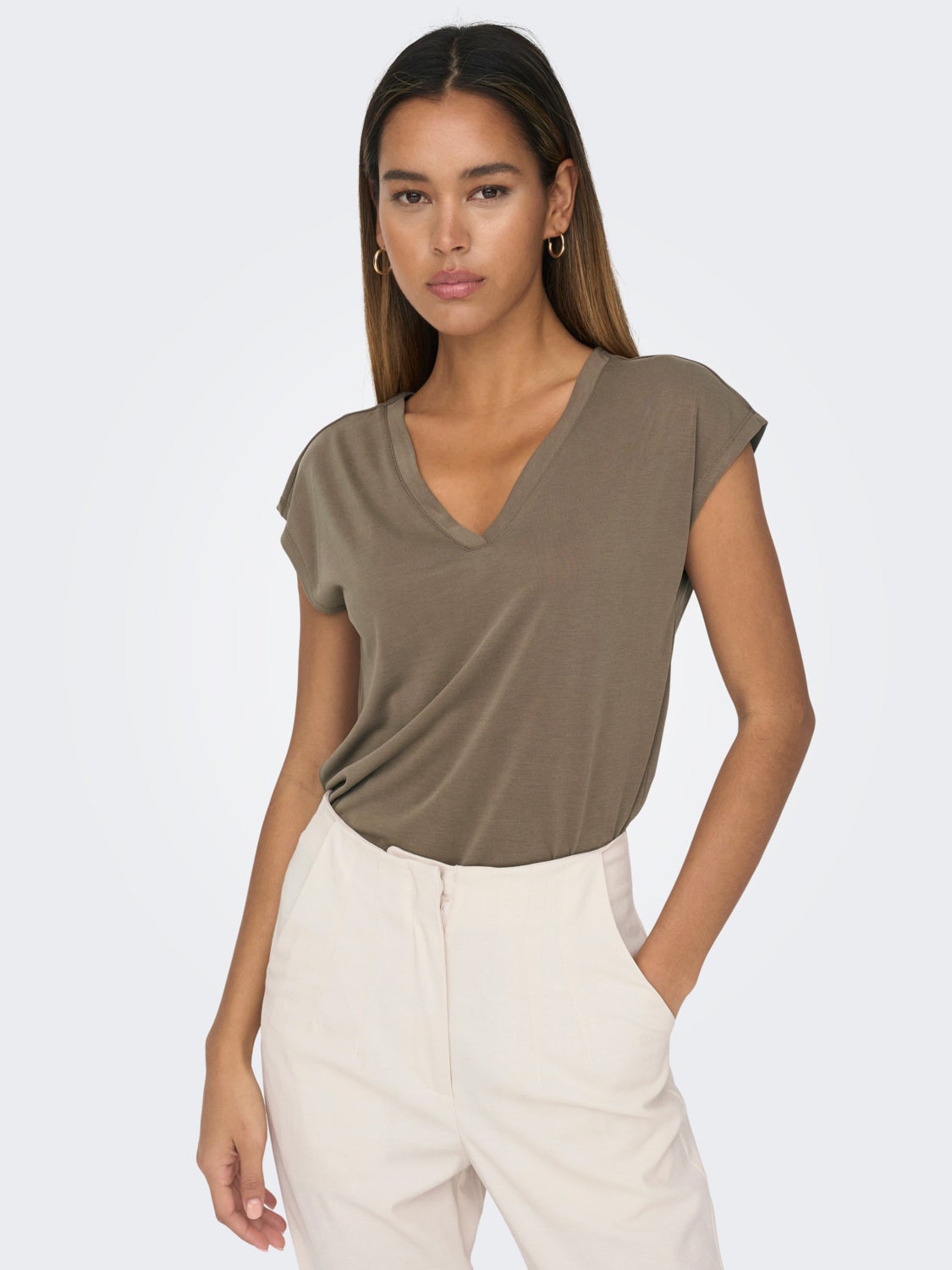V-NECK TOP WITH SHORT SLEEVES