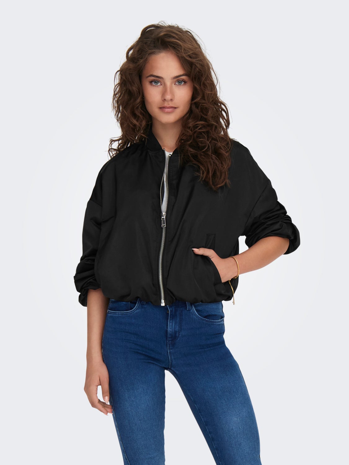 Balloon sleeve bomber jacket