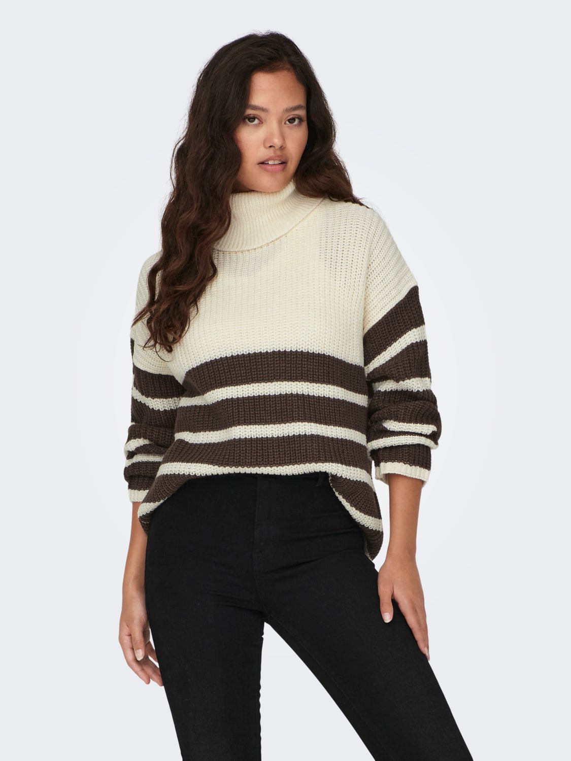 High neck knitted pullover