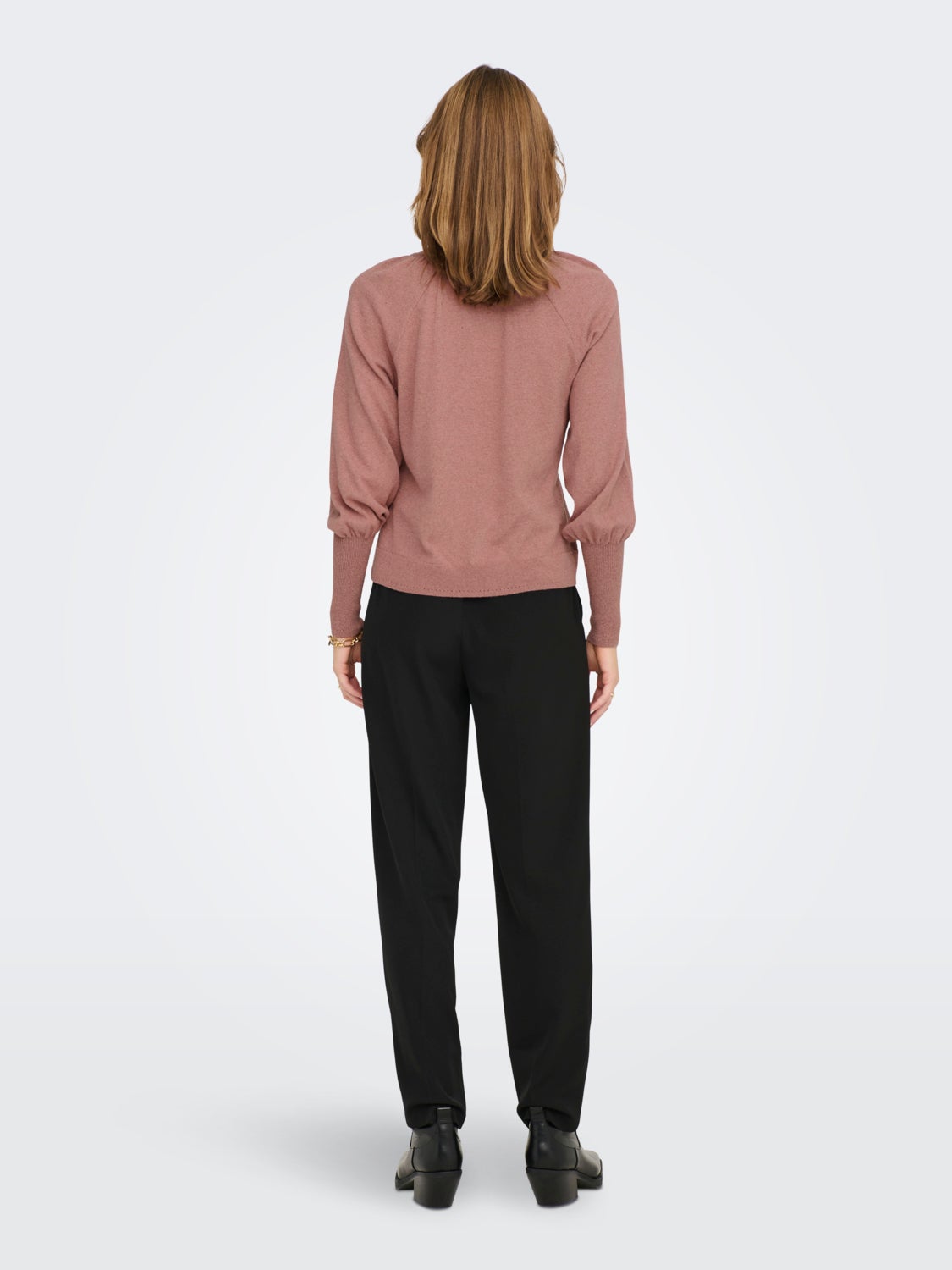 Pullover with puff sleeves