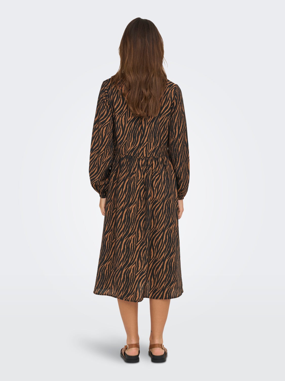 Relaxed Fit V-Neck Midi dress