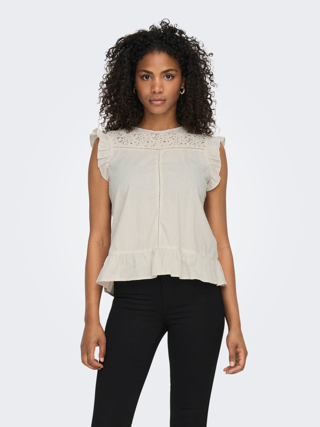 O-neck top with lace and frill detail