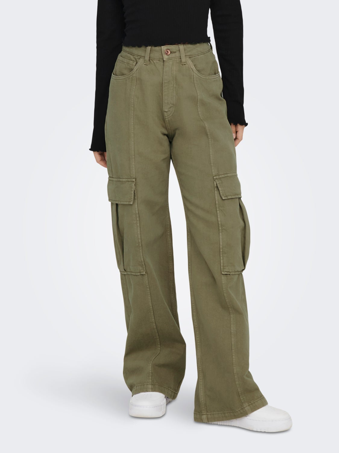 Wide Leg Fit Trousers