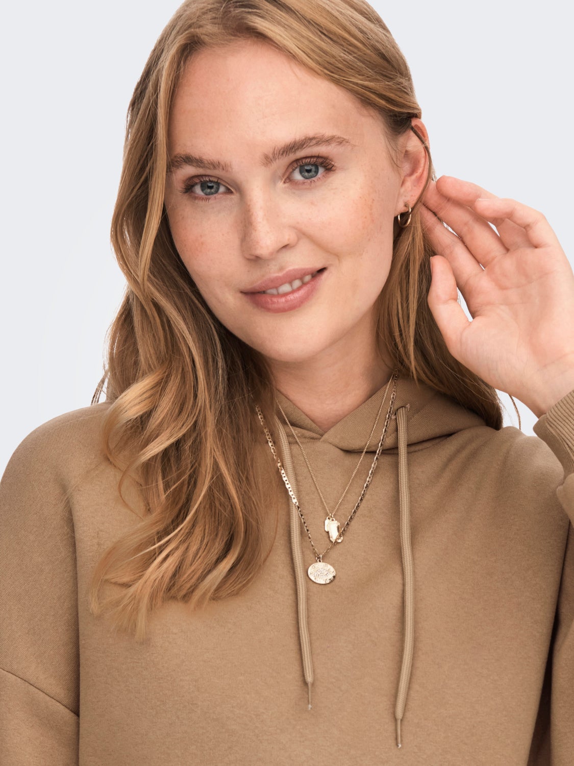 Pocket Hood Sweatshirt