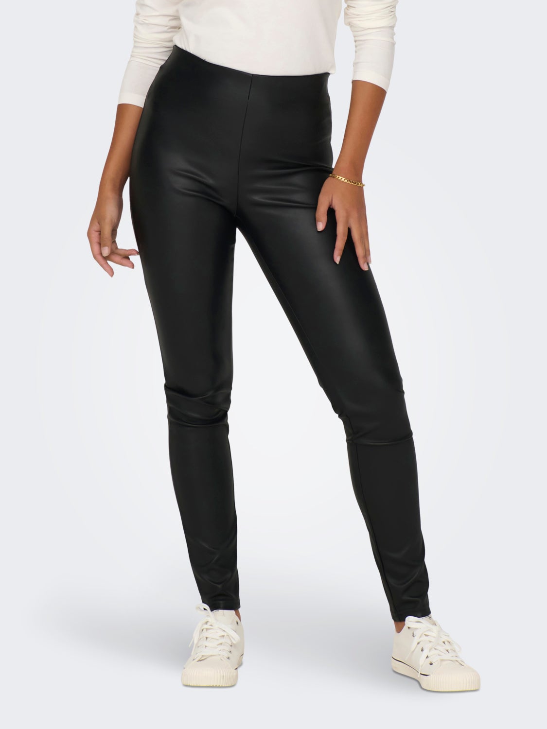 Coated tight fit leggings