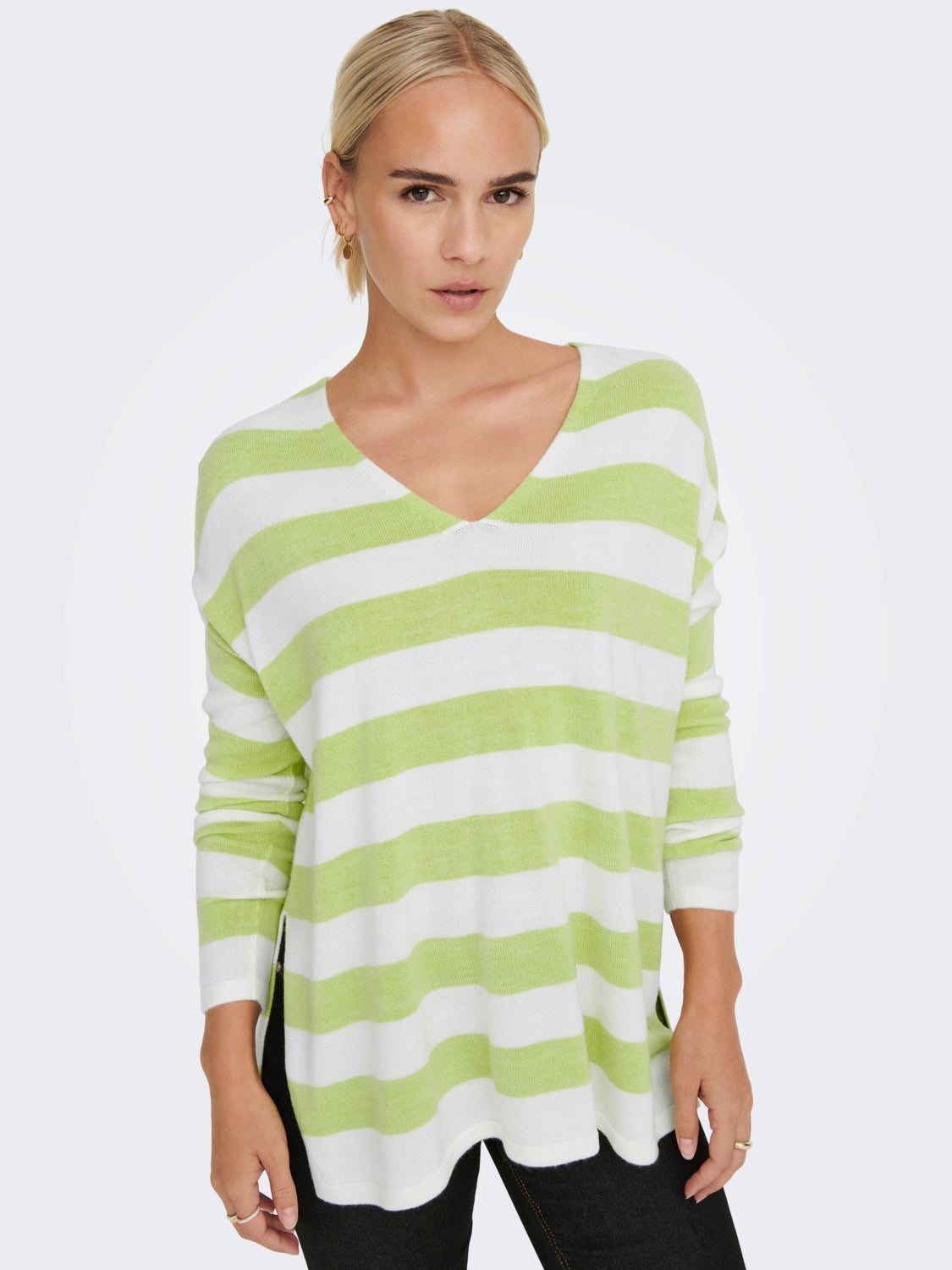 V-neck Knitted Pullover