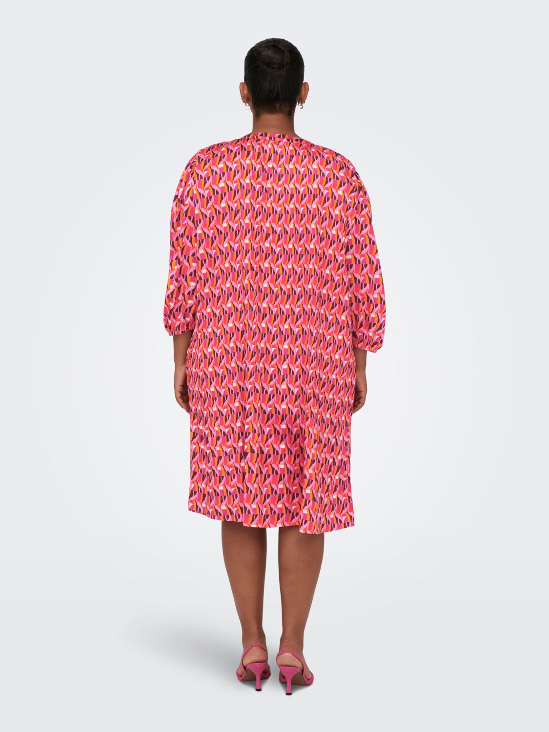 Curvy midi v-neck sateen dress