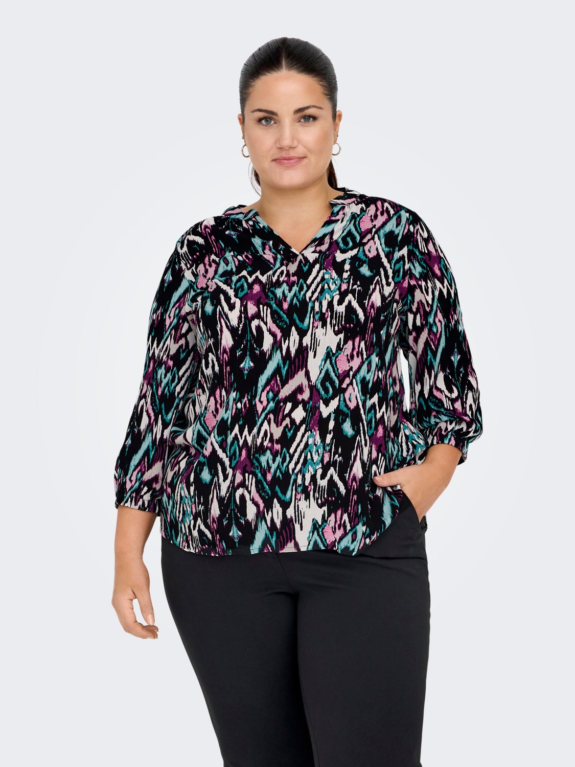 Curvy v-neck top