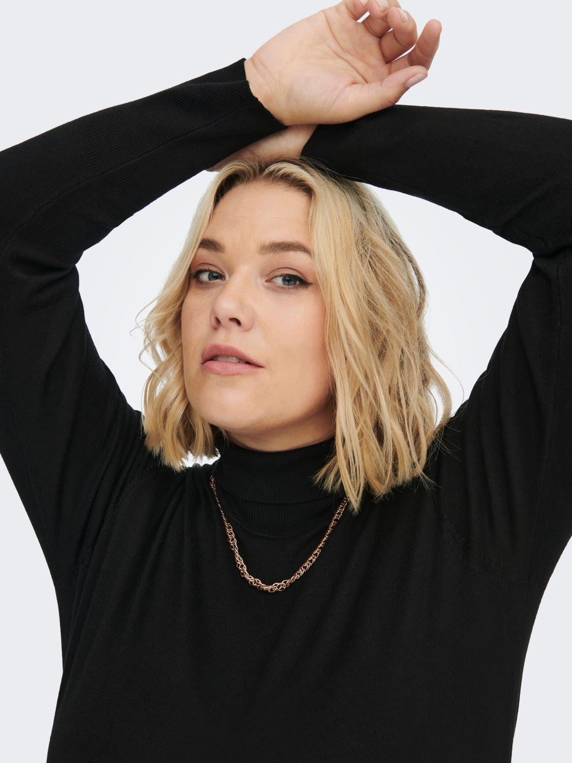 Curvy Rollneck Knitted Pullover