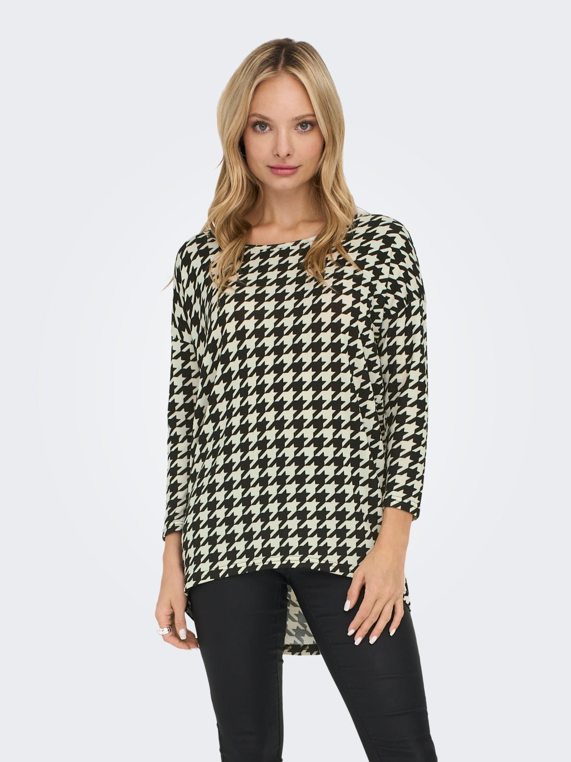 Printed 3/4 sleeved top