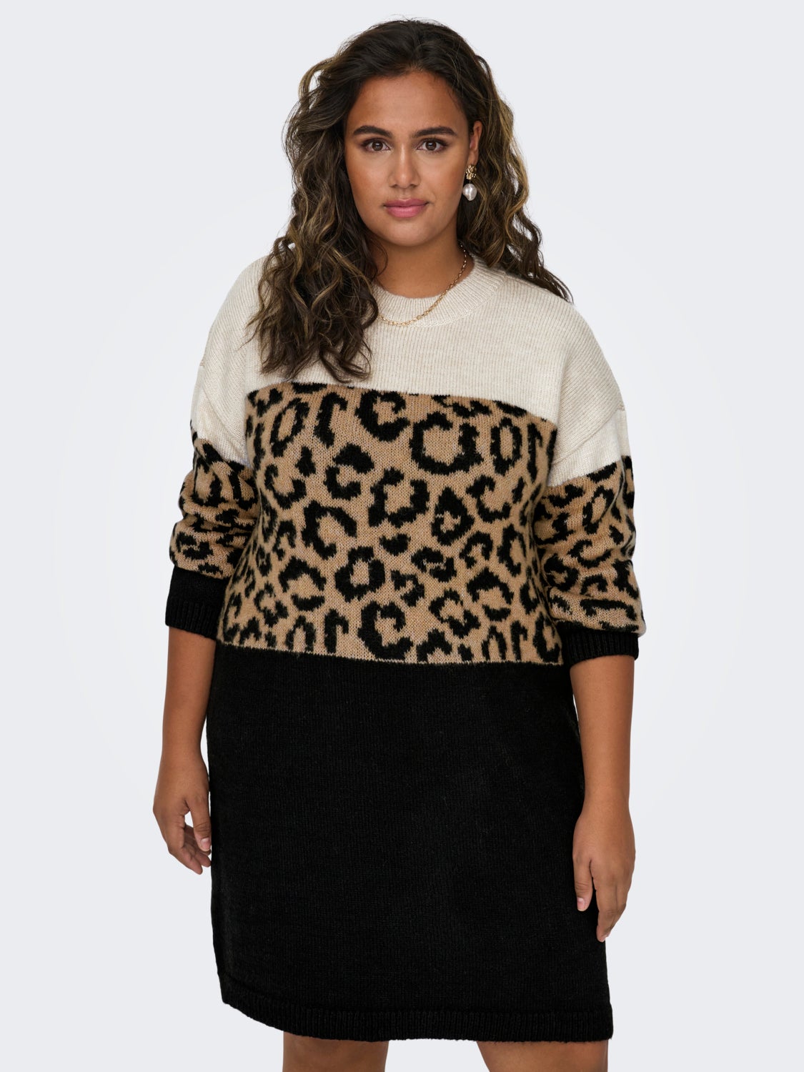Curvy knit o-neck dress