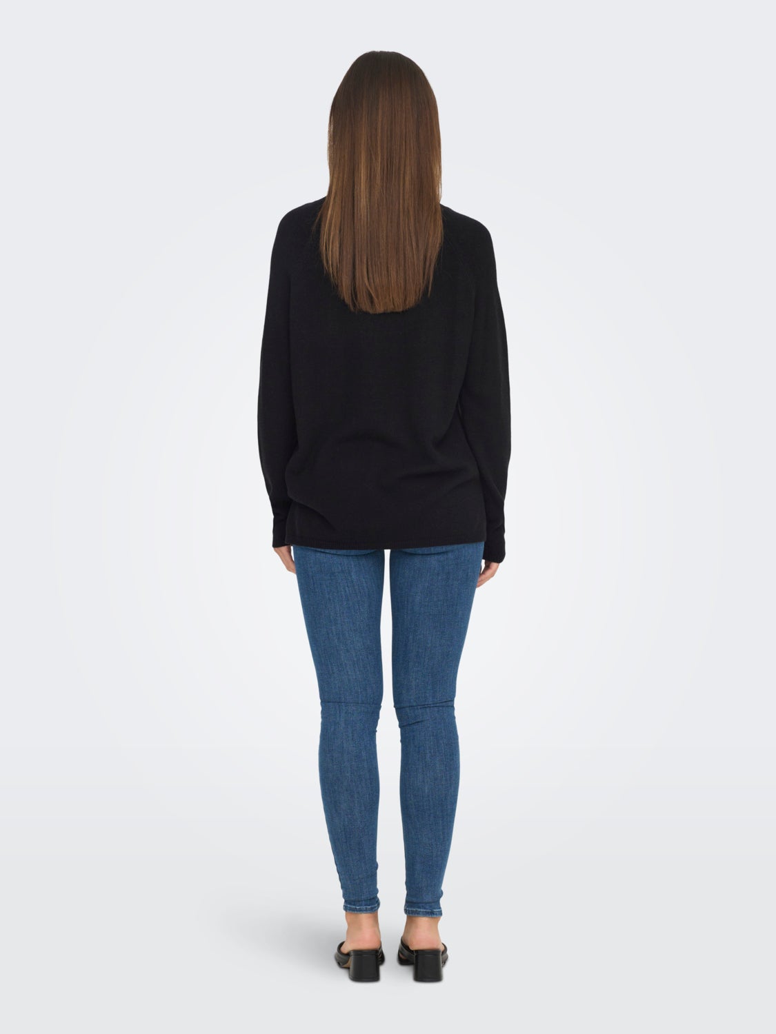 o-neck shirt with long sleeves