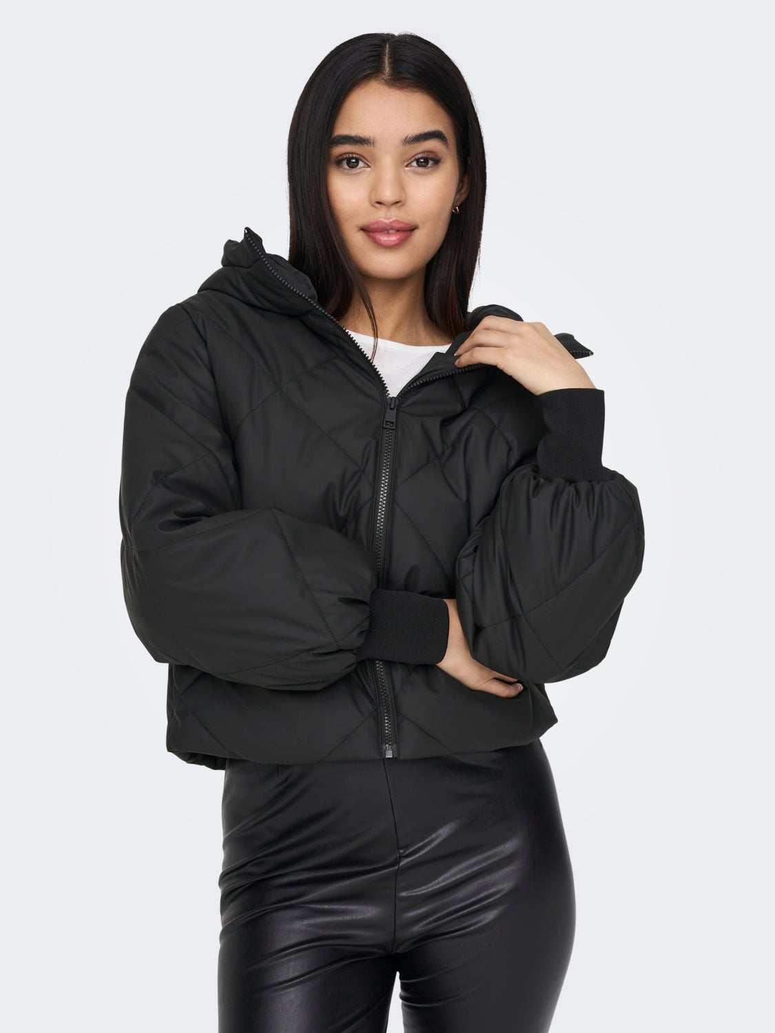 Short water repellent Puffer Jacket