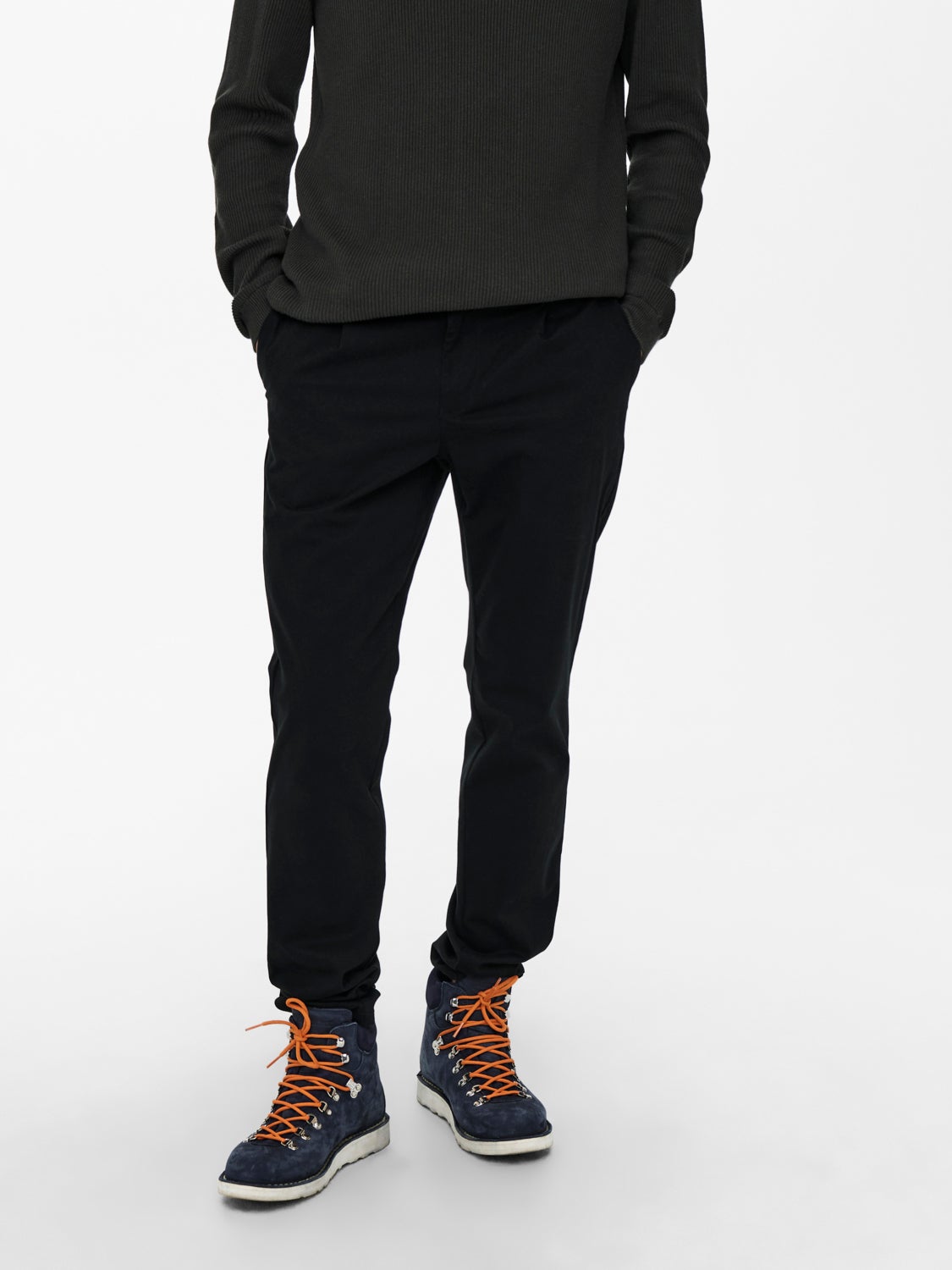 Tapered fit trousers