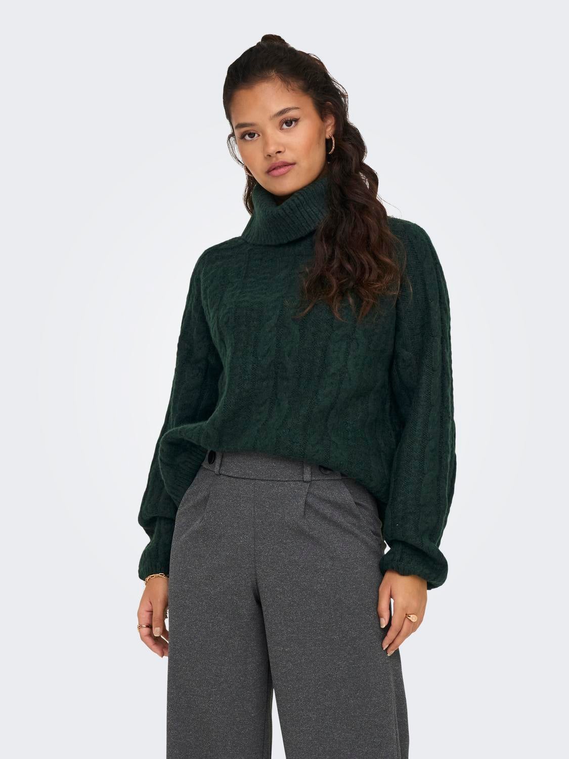 Knit sweat with high neck