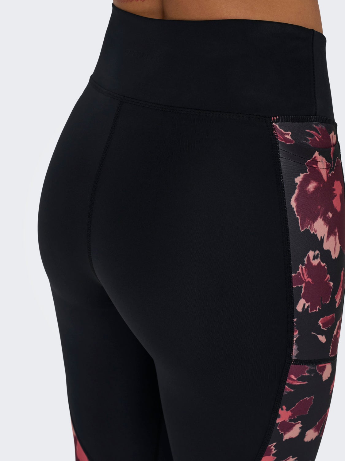 Training tights with high waist