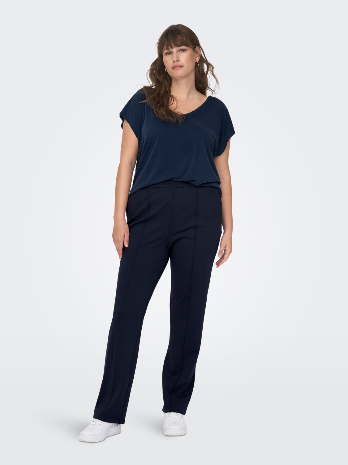 Curvy viscose trousers