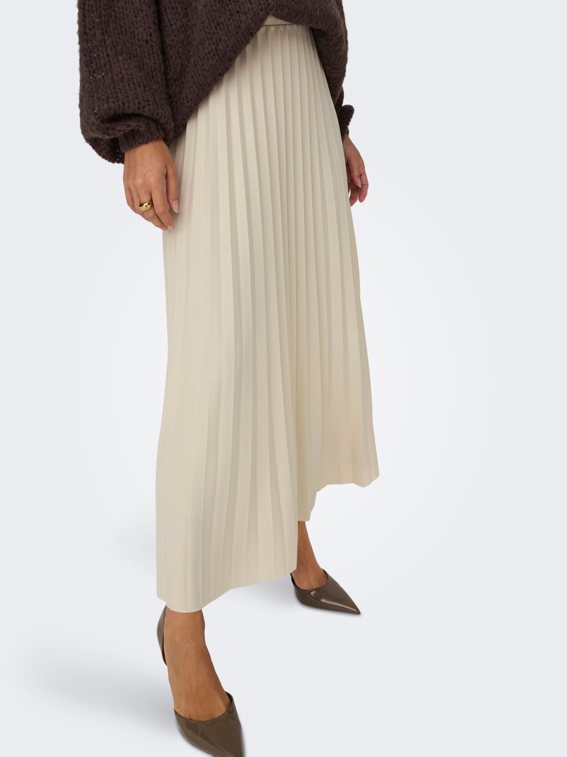 Pleated maxi skirt
