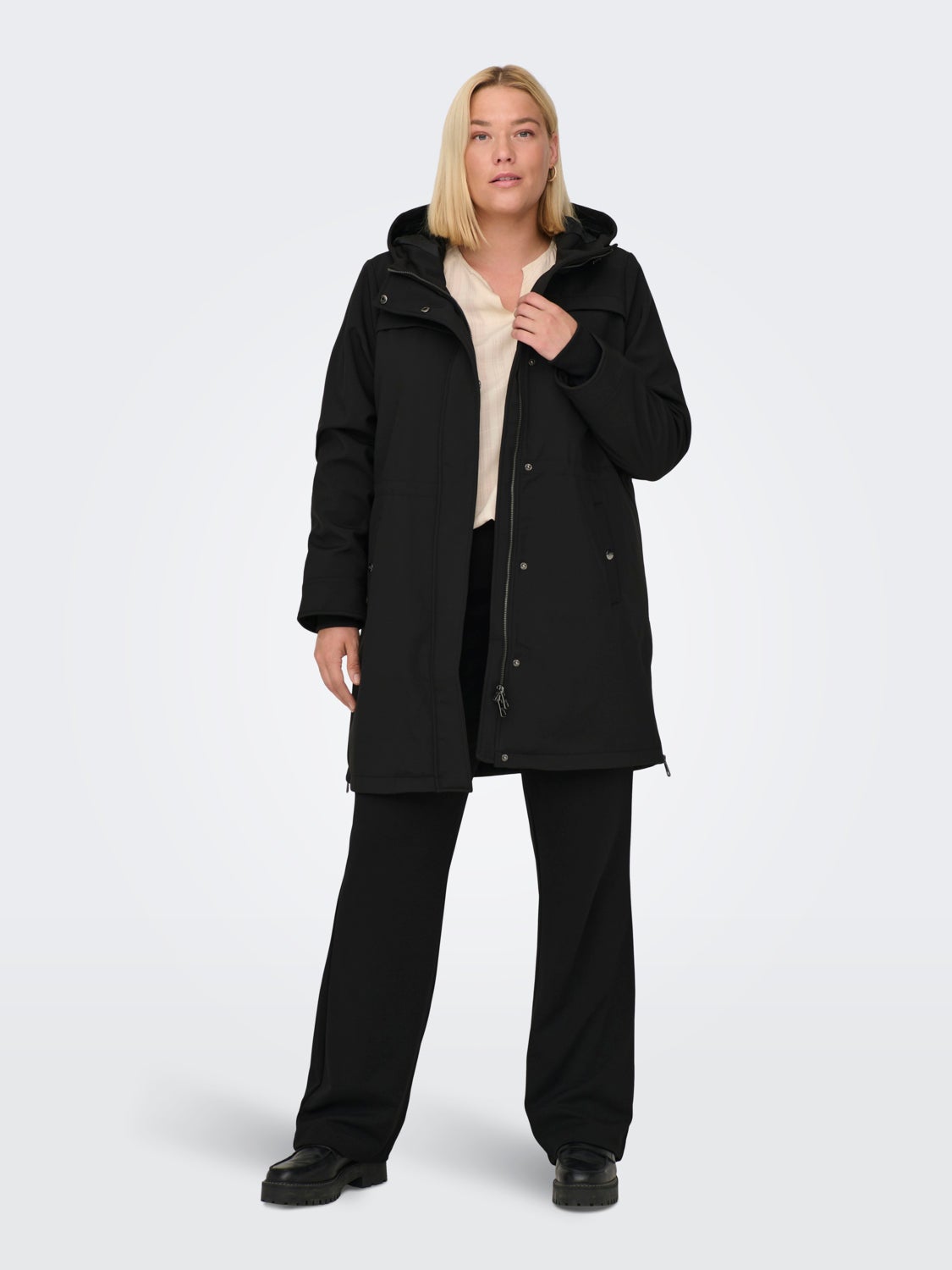Curvy softshell parka
