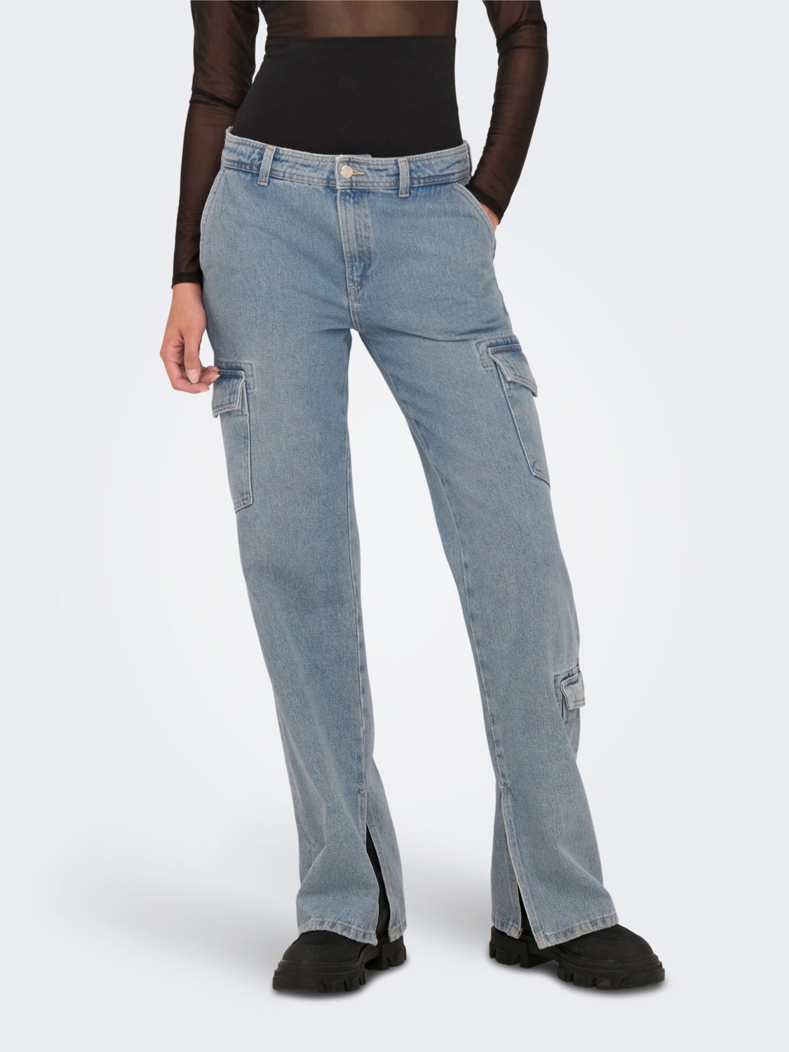 Wide Leg Fit Low waist Split hems Jeans