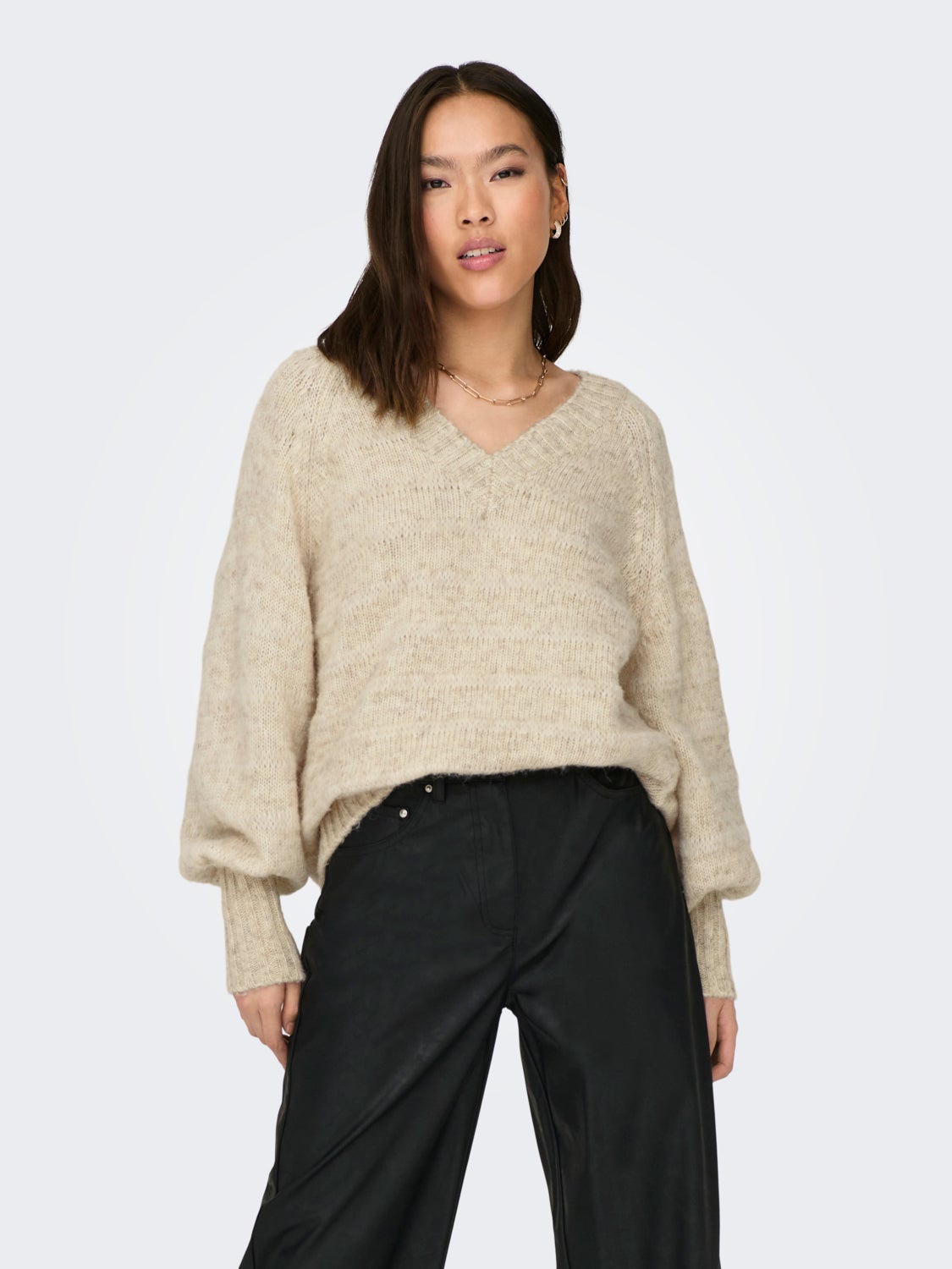 V-neck knitted pullover