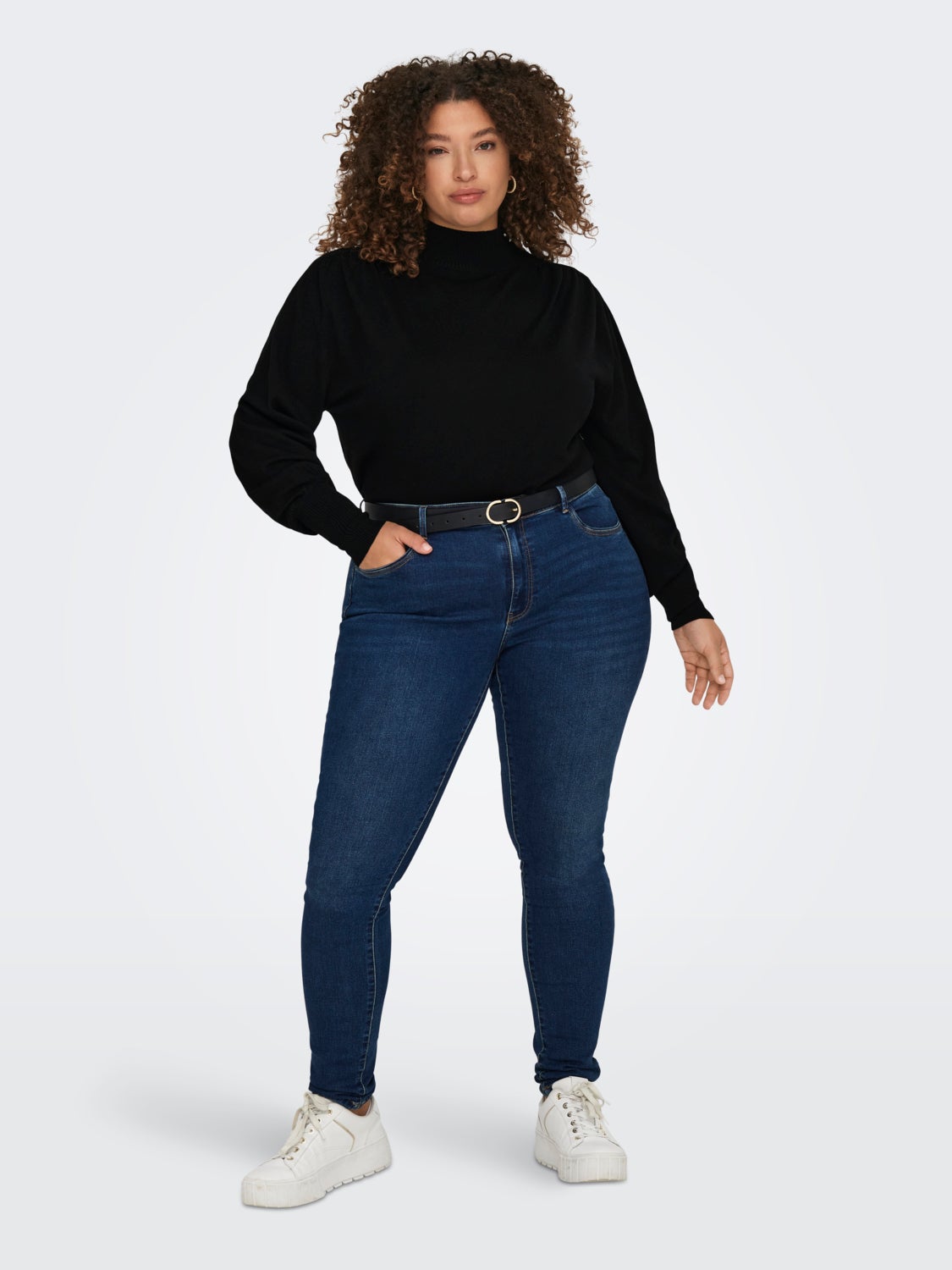 Curvy top with high neck