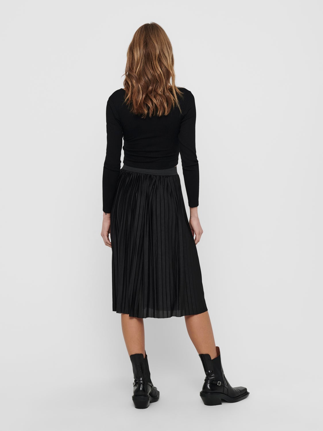 Pleated Midi skirt