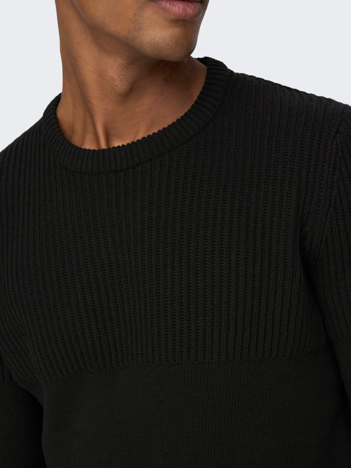 Rib detailed knitted pullover