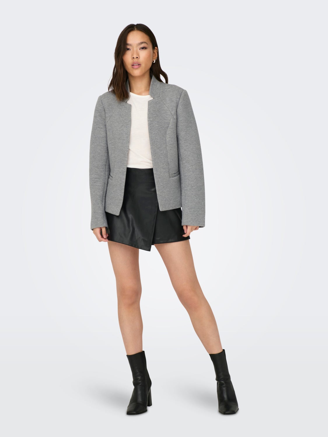 Short classic blazer