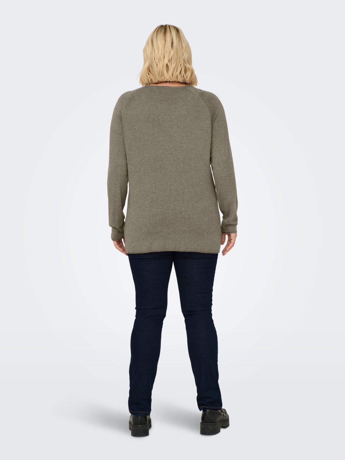 Curvy solid colored Knitted Pullover