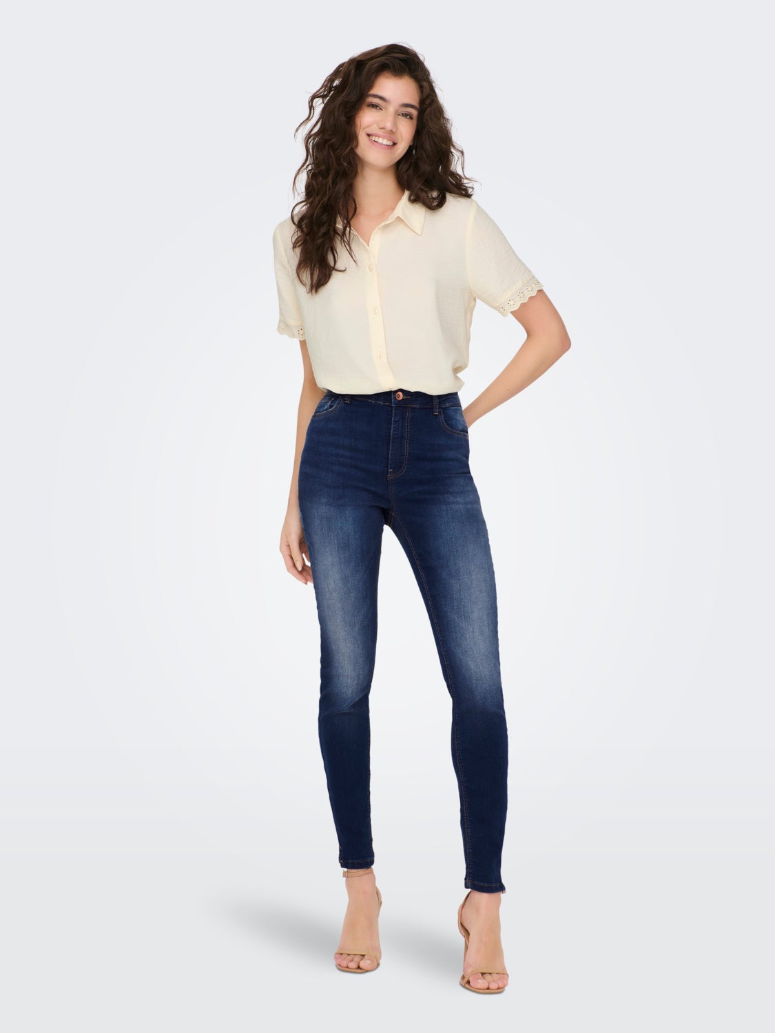 Short Sleeves Shirt With Lace Edge