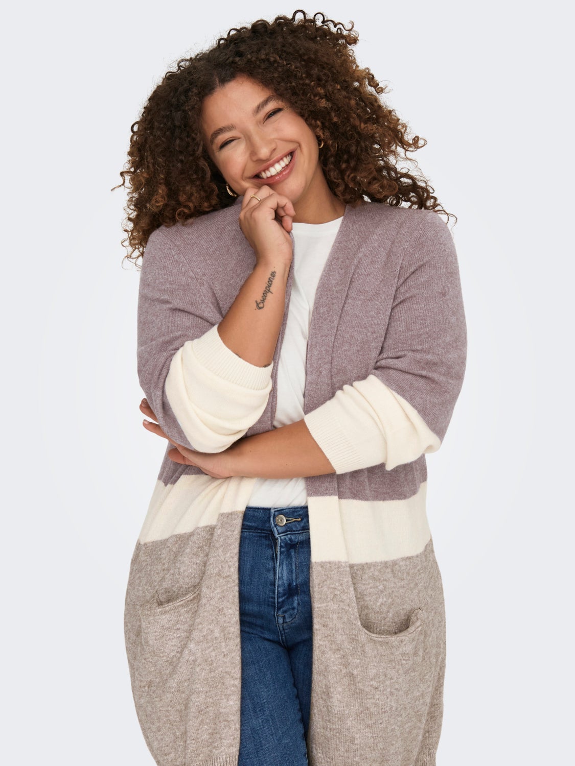 Curvy knitted cardigan